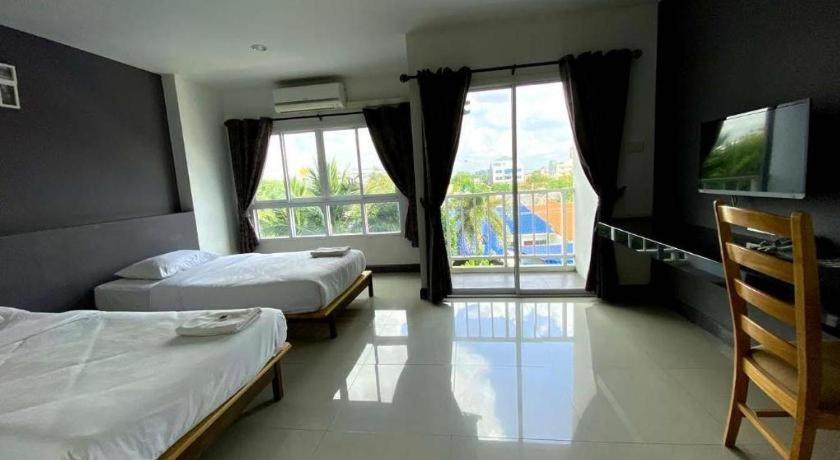 The Most Hotel Районг Екстериор снимка