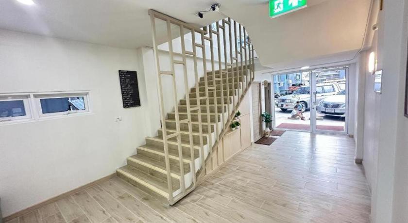 The Most Hotel Районг Екстериор снимка