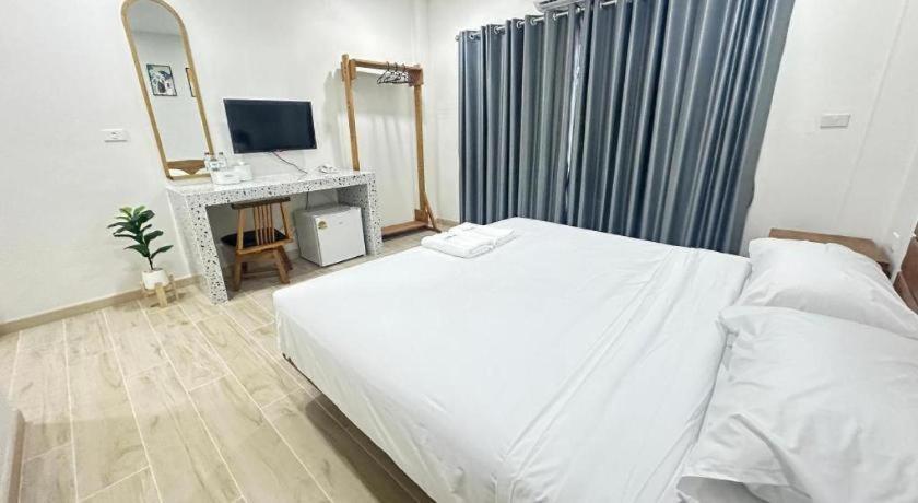The Most Hotel Районг Екстериор снимка